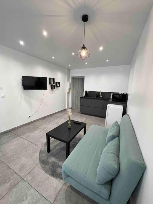 Appartement Elegant Proche Rer/ Cdg / Parc Des Expos Sevran Exterior foto